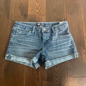 EUC Levi's Denim Jean Shorts in Medium Wash